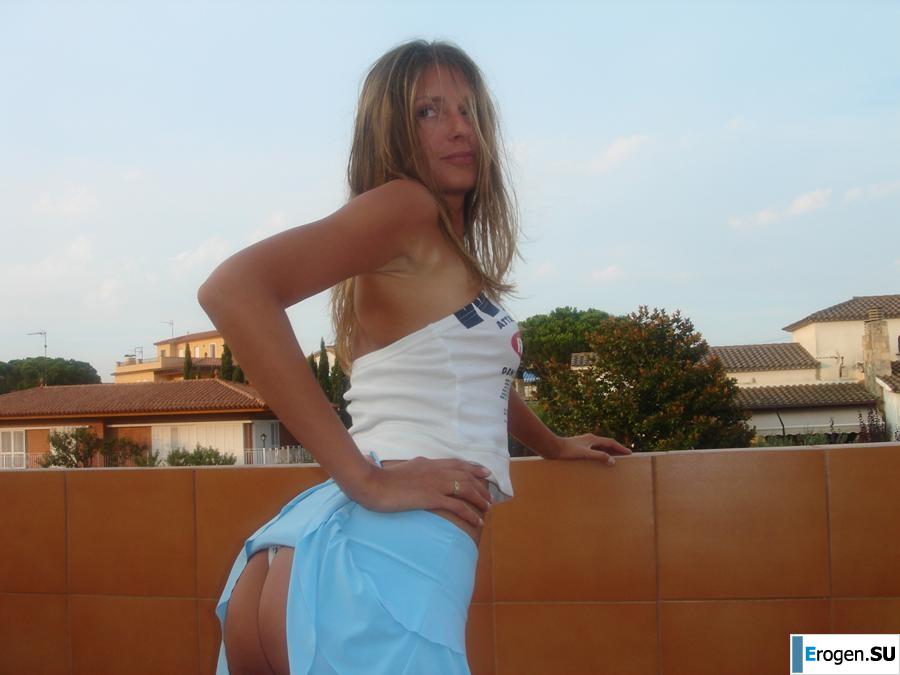 Beauty from Italy and all her personal photos. Part 2. Photo 37