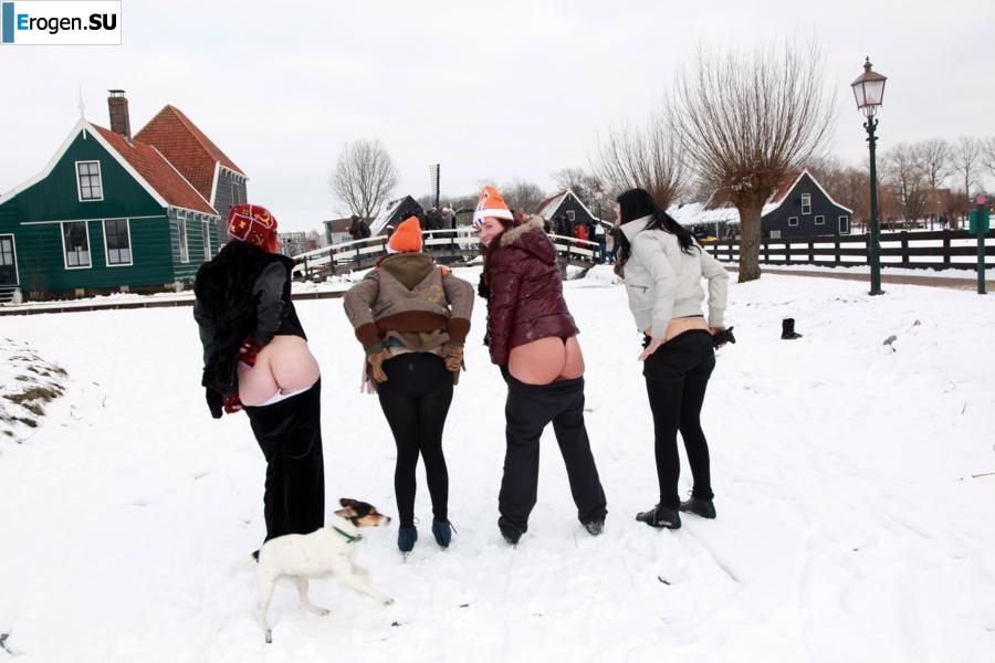 Dutch nudists in winter. Part 2. Photo 6
