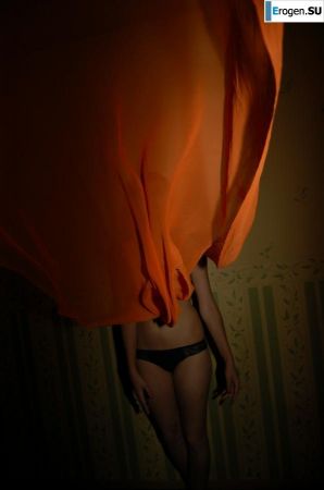 Brunette home photo session. Thumb 32