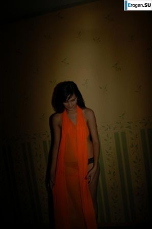 Brunette home photo session. Thumb 33