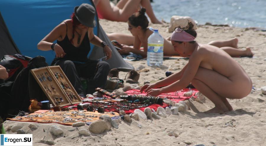 And again, hippies. Now on the beach. Part 2. Photo 3