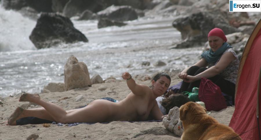 And again, hippies. Now on the beach. Part 3. Photo 28