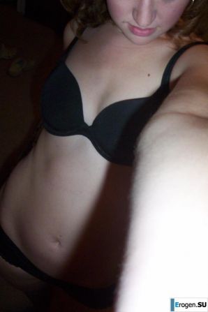 Curly-haired brunette. Thumb 16