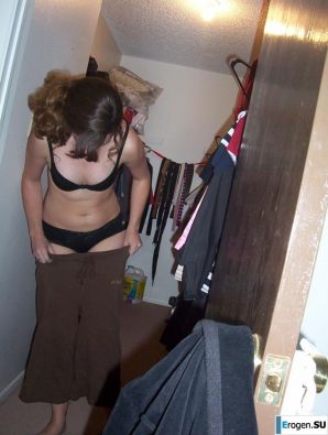 Curly-haired brunette. Thumb 8