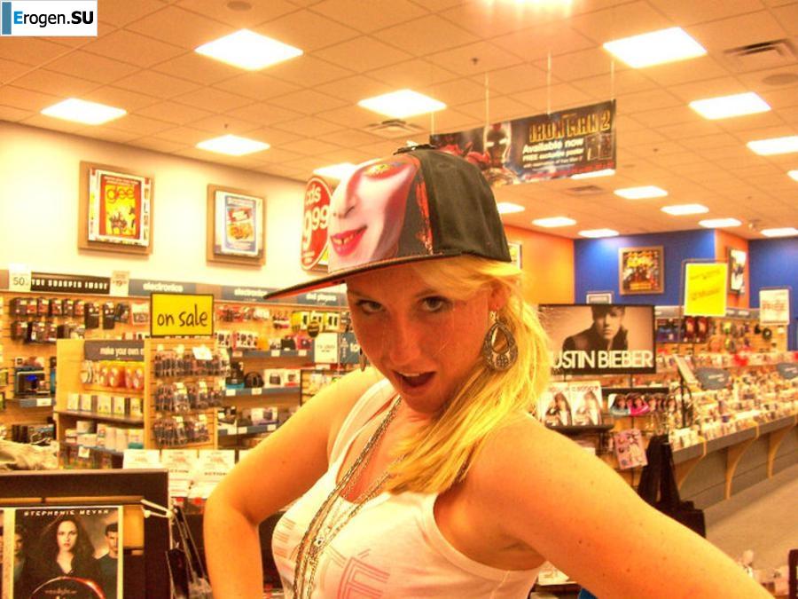 Young Euro-blonde. Part 2. Photo 37