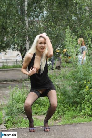 Настя из Самары ходит по городу и показывает себя. Часть 3. Эскиз 33