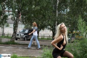 Настя из Самары ходит по городу и показывает себя. Часть 3. Эскиз 36