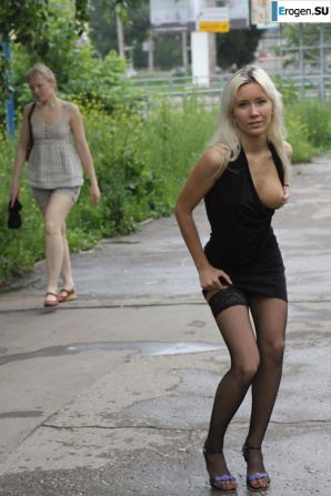 Настя из Самары ходит по городу и показывает себя. Часть 4. Эскиз 5