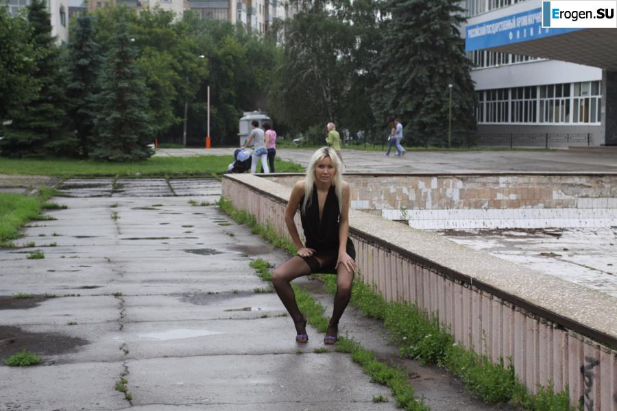 Настя из Самары ходит по городу и показывает себя. Часть 6. Фото 28