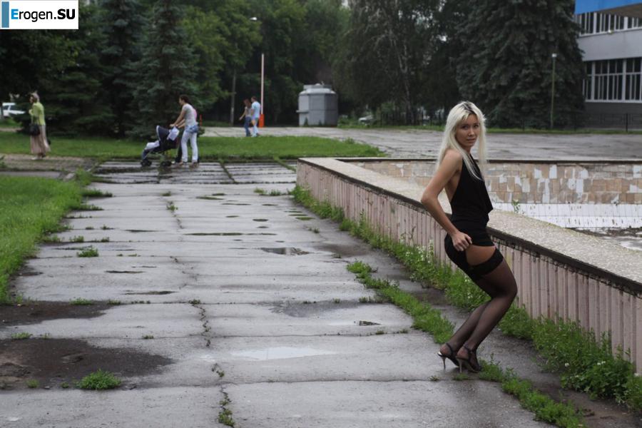 Настя из Самары ходит по городу и показывает себя. Часть 6. Фото 30