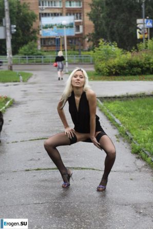 Настя из Самары ходит по городу и показывает себя. Часть 6. Эскиз 6