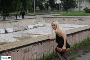 Настя из Самары ходит по городу и показывает себя. Часть 6. Эскиз 9