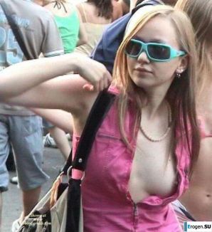 упс сиськи засветила. Эскиз 22