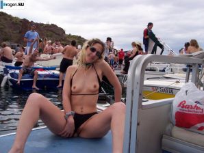 Public exposure. Thumb 9