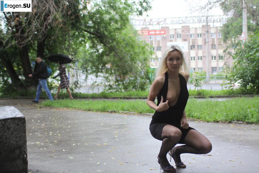 Nastya from Samara walks around the city and shows herself. Part 12. Photo 36