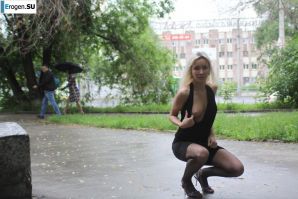 Nastya from Samara walks around the city and shows herself. Part 12. Thumb 36