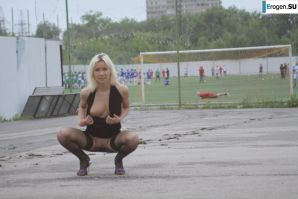 Nastya from Samara walks around the city and shows herself. Part 12. Thumb 8