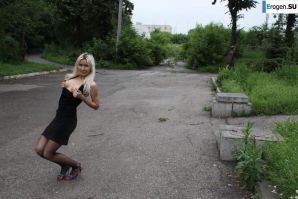 Nastya from Samara walks around the city and shows herself. Part 14. Thumb 23