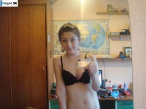 Студентки фоткают сами себя. Часть 3. Эскиз 17