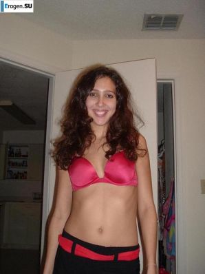 Smiling brunette with everlasting nipples. Part 5. Thumb 30