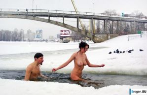 Украинские нудисты зимой. Эскиз 2