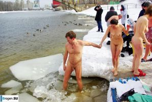 Украинские нудисты зимой. Эскиз 3