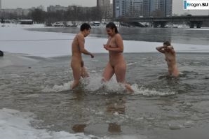 Ukrainian nudists in winter. Part 2. Thumb 8