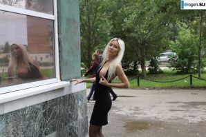 Настя из Самары ходит по городу и показывает себя. Часть 18. Эскиз 20