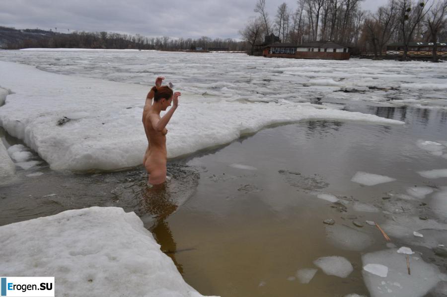 Украинские нудисты зимой. Часть 3. Фото 16