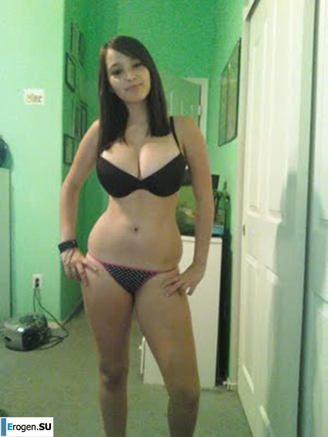 Amateur filming of naked girls. Part 4. Photo 12