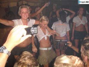 Мокрые вечеринки. Эскиз 39