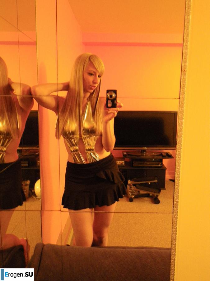 Nikki from Quebec. Photo 30