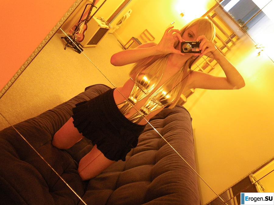 Nikki from Quebec. Photo 35