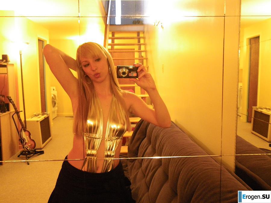 Nikki from Quebec. Photo 37