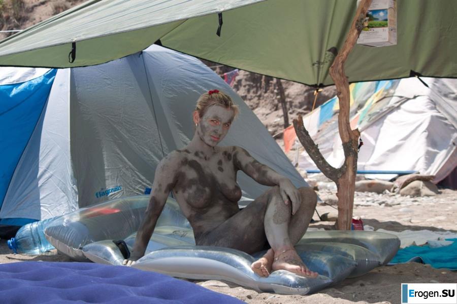 Naked in the Mud. Photo 20