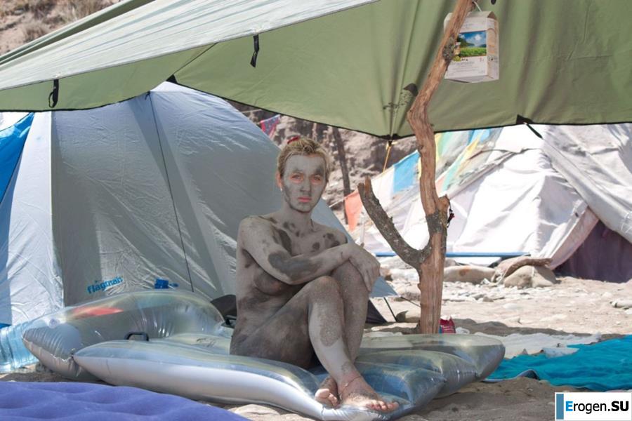 Naked in the Mud. Photo 22