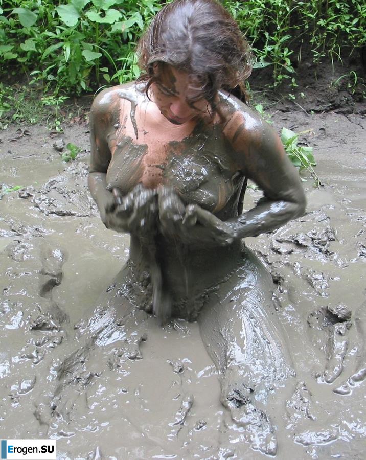 Naked in the Mud. Photo 24