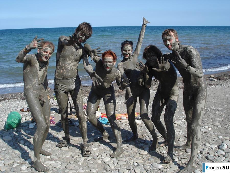 Naked in the Mud. Photo 28