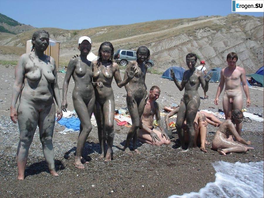 Naked in the Mud. Photo 33