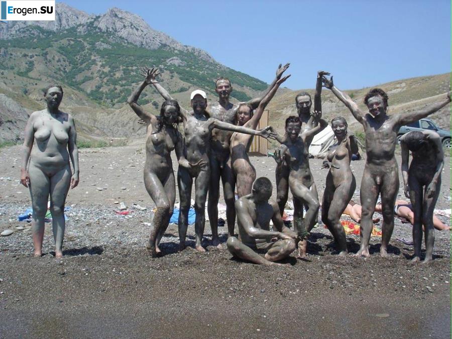 Naked in the Mud. Photo 34