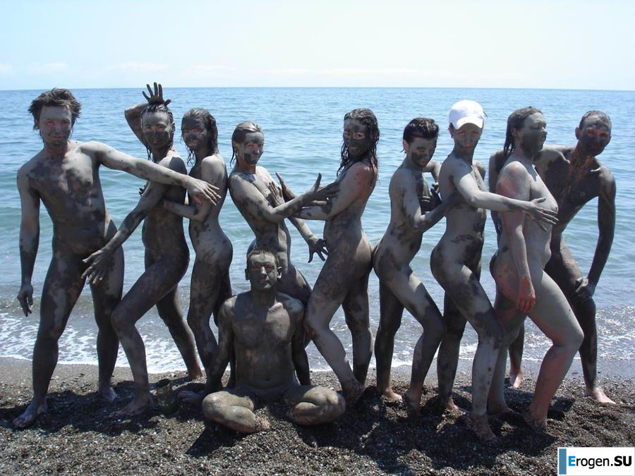 Naked in the Mud. Photo 36