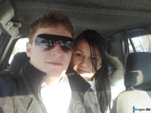 Позирует для друга. Часть 2. Эскиз 32