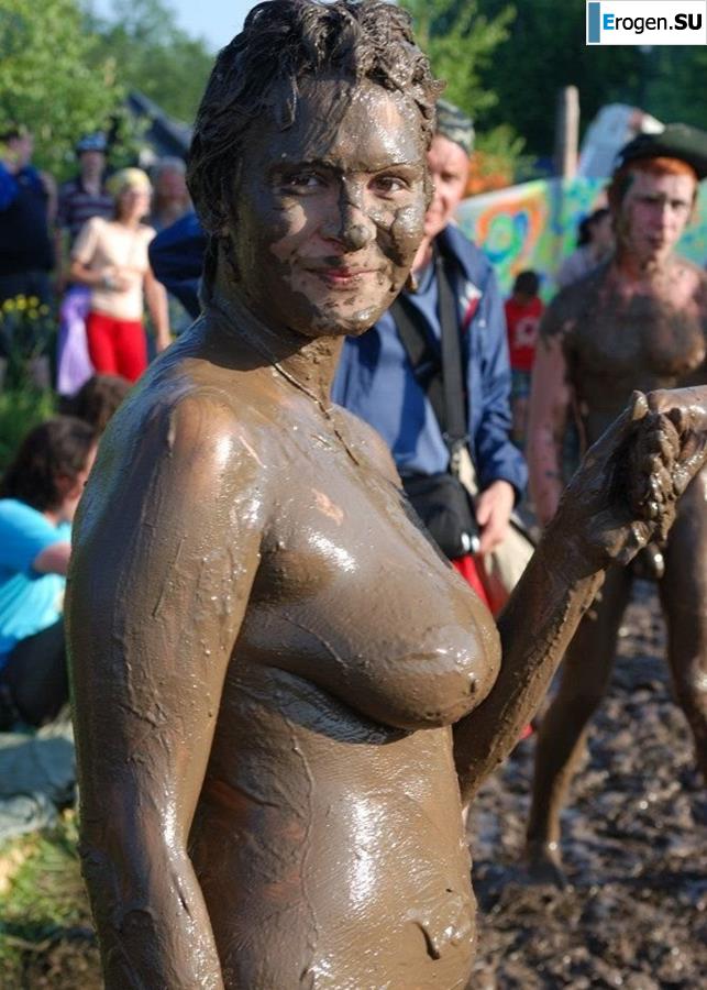 Naked in the Mud. Part 3. Photo 3