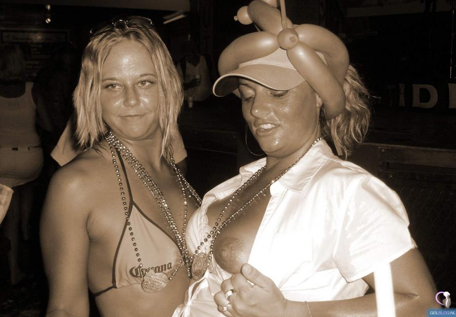 Adventures of the Blonde. Photo 37