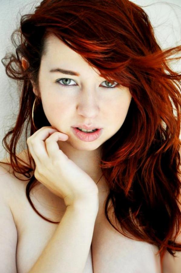 Busty. Photo 7