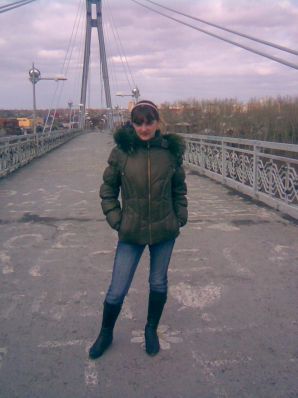 Любительница фоткать себя на телефон. Эскиз 17