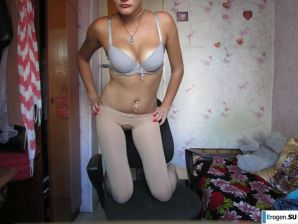The girl loves to photograph her pussy. Part 2. Thumb 18