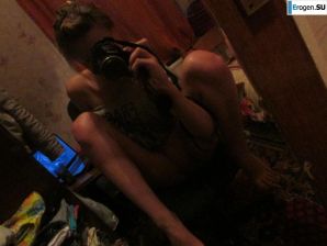 The girl loves to photograph her pussy. Part 2. Thumb 52