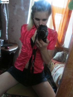 The girl loves to photograph her pussy. Part 2. Thumb 9