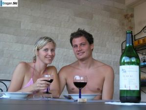 Couple on vacation. Thumb 14